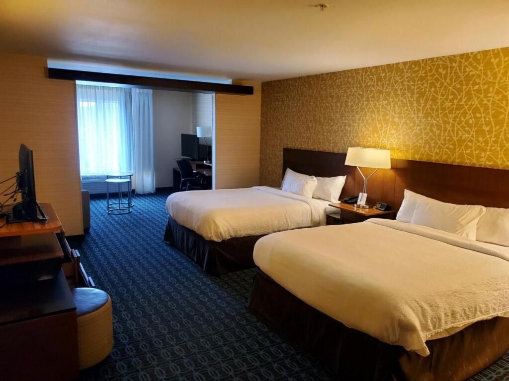 Fairfield Inn & Suites By Marriott Belle Vernon Bagian luar foto