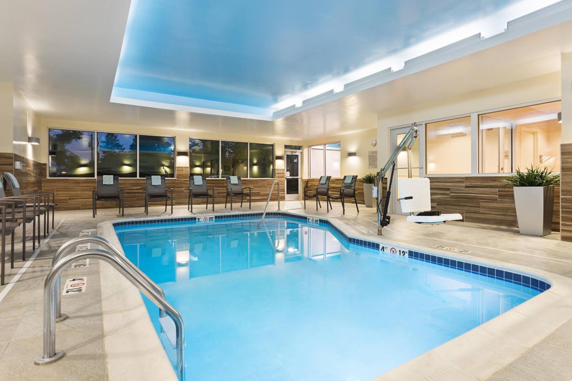 Fairfield Inn & Suites By Marriott Belle Vernon Bagian luar foto