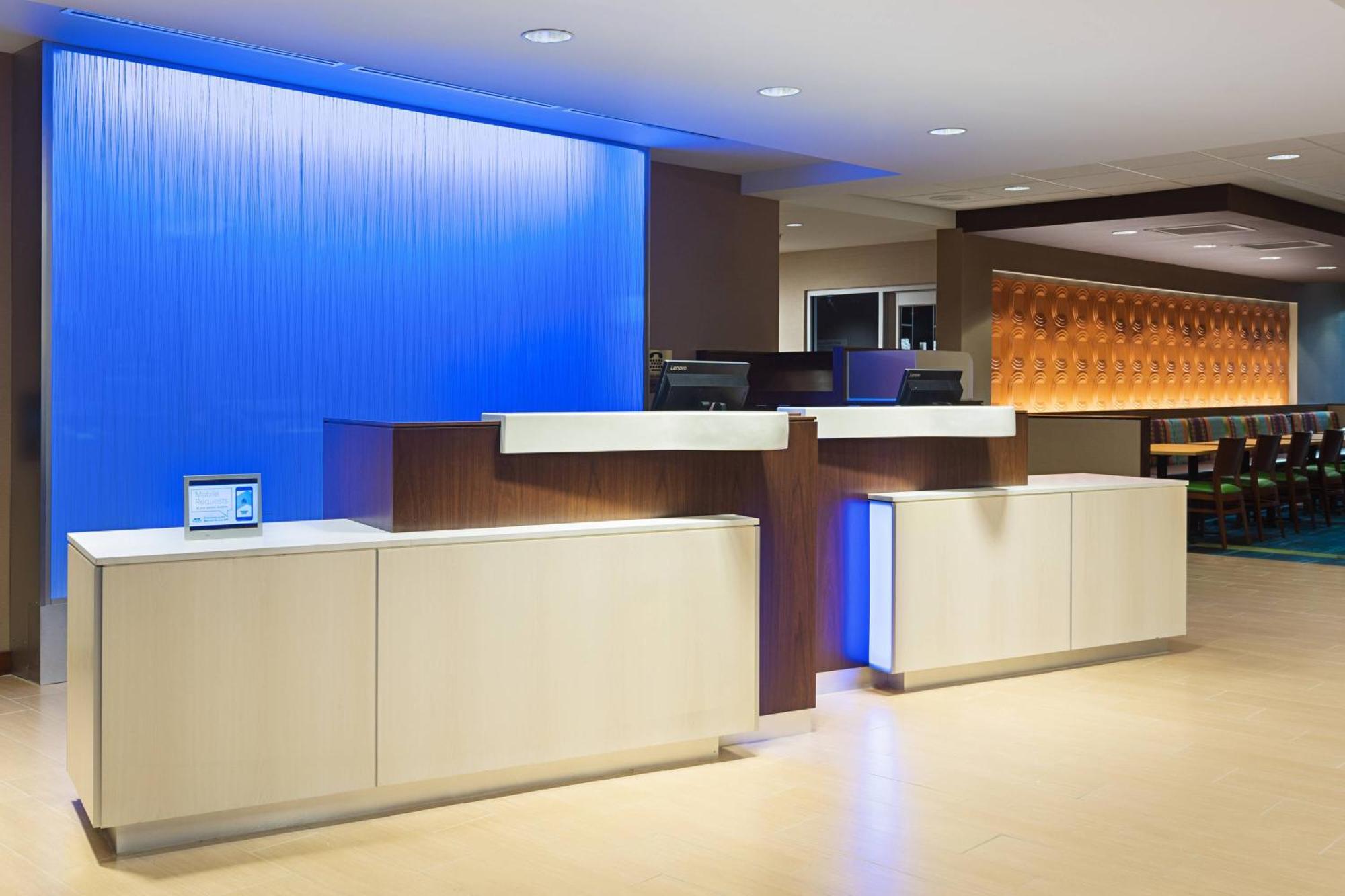 Fairfield Inn & Suites By Marriott Belle Vernon Bagian luar foto